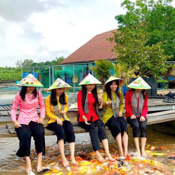 bè cá cùng sea travel