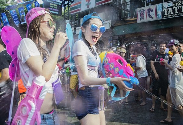 Lễ hội té nước Songkran