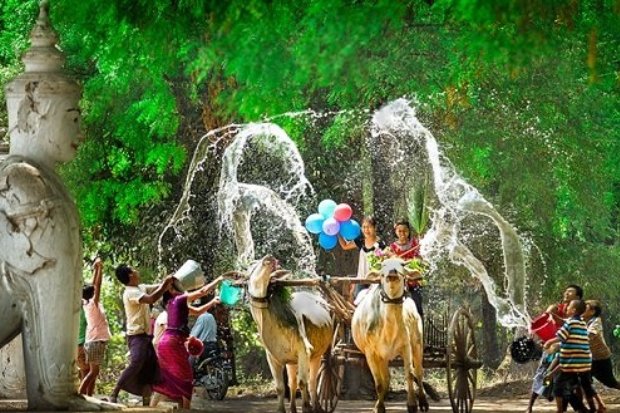 lễ hội té nước ở Campuchia