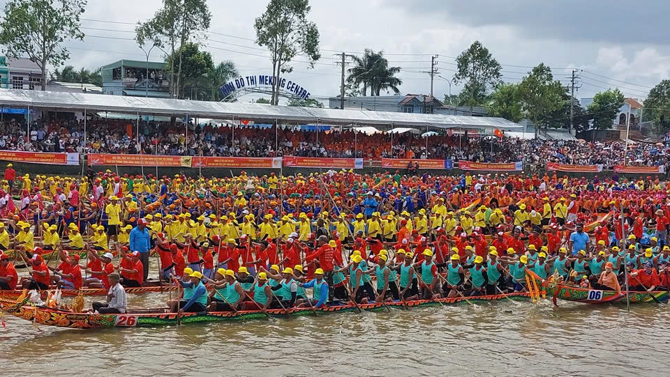 Lễ hội Oóc Om Bóc