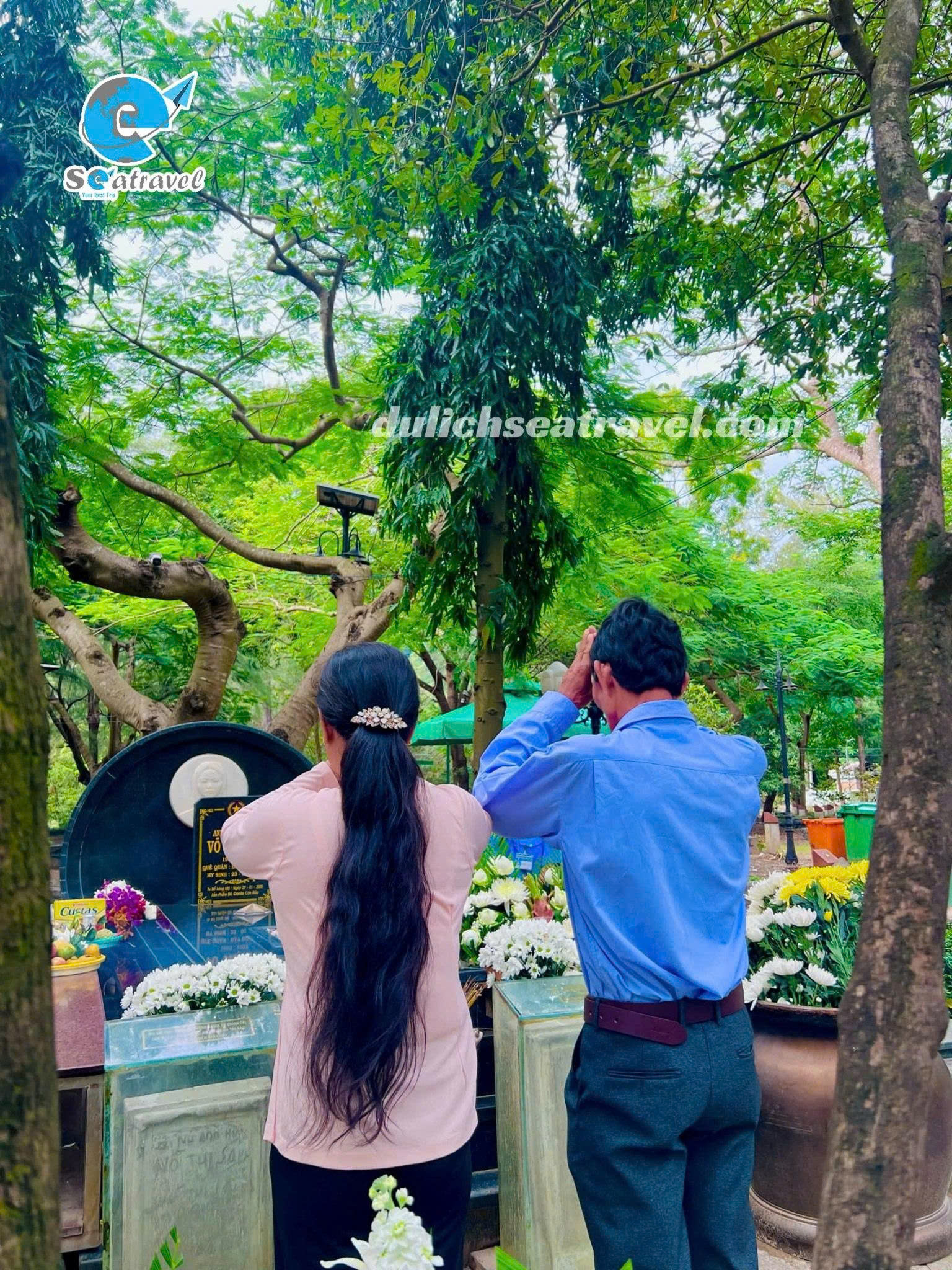 VIẾNG MỘ CÔ SÁU